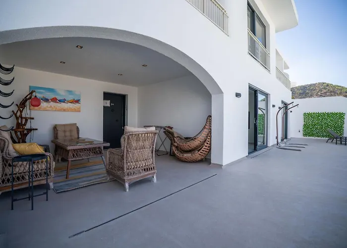 Homes Cyprus Mup 别墅 *